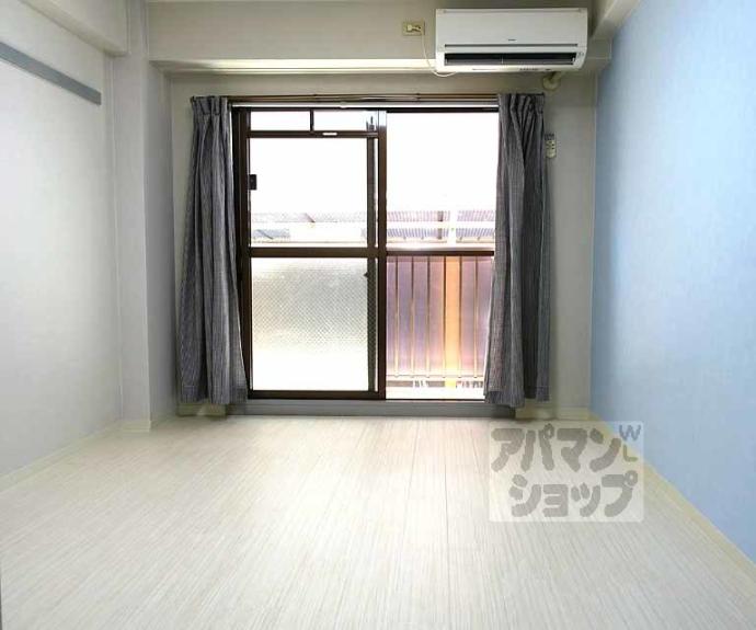 【シャトー太秦】間取