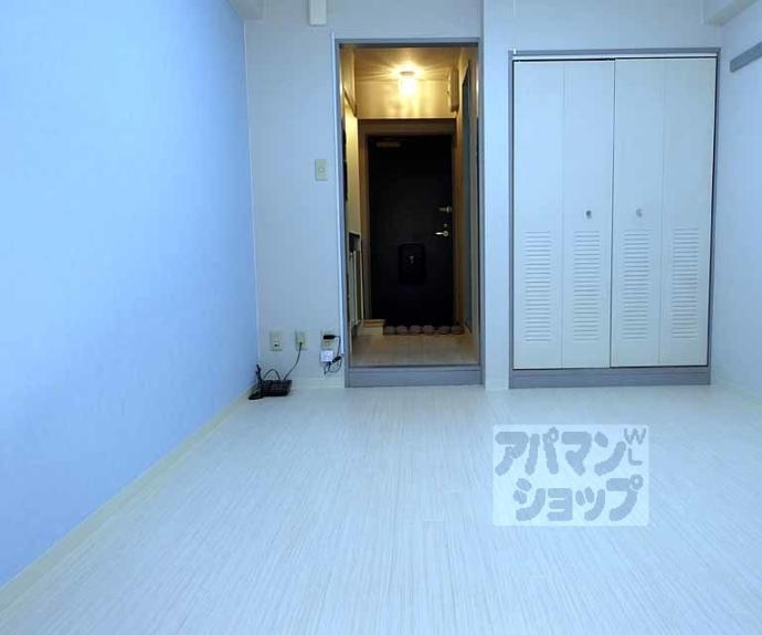 【シャトー太秦】間取