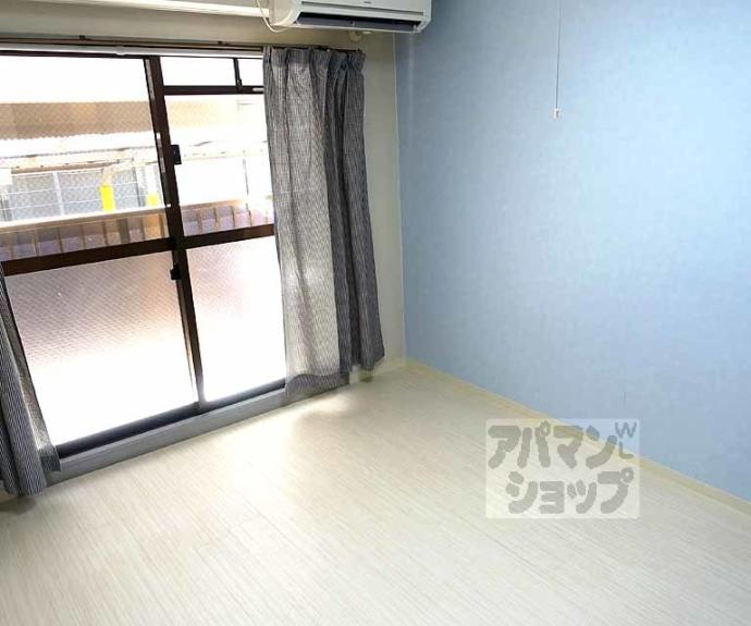 【シャトー太秦】間取