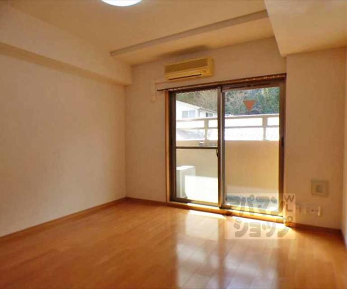 【プレサンス京大東】間取