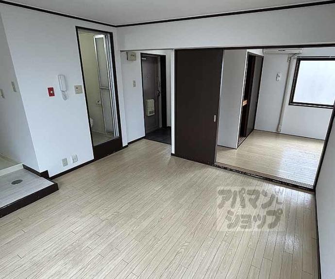 【ヴィラ・ビアンカⅡ】間取