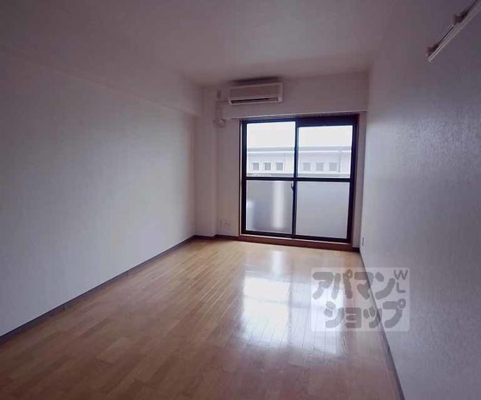 【エレガント鴨川】間取