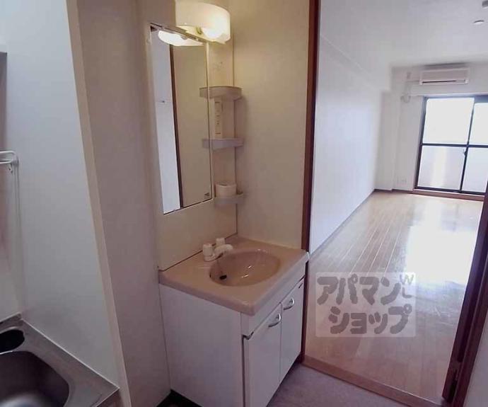 【エレガント鴨川】間取