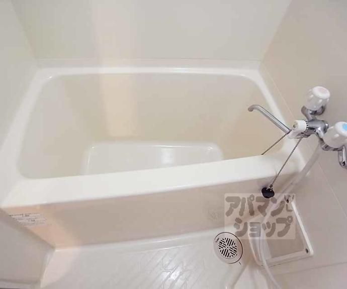 【エレガント鴨川】間取