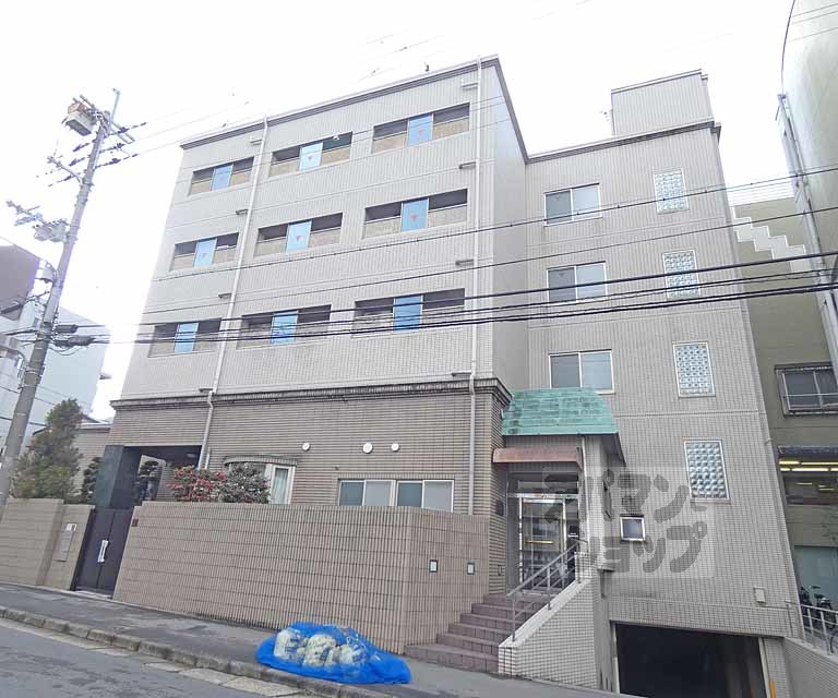 カイザ・ザール西村