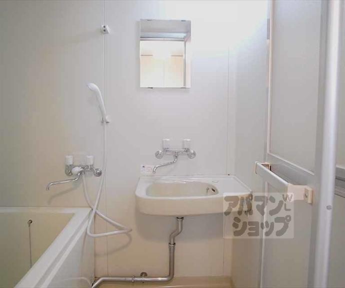 【タウニィ一乗寺】間取