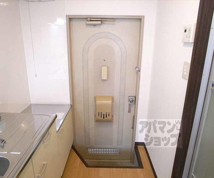 【タウニィ一乗寺】間取