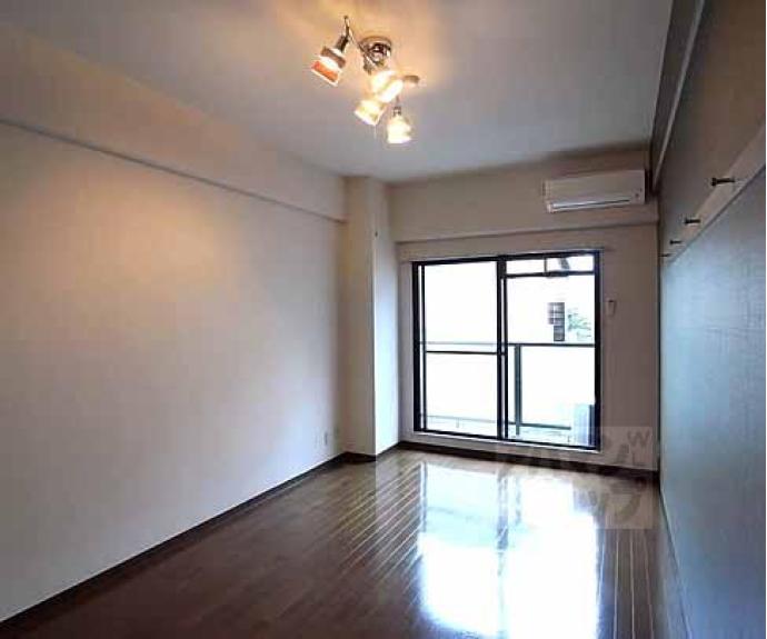 【ホーユウコンフォルト西陣】間取