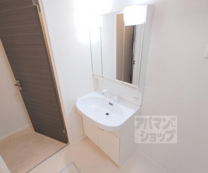 【メゾン和泉式部】間取