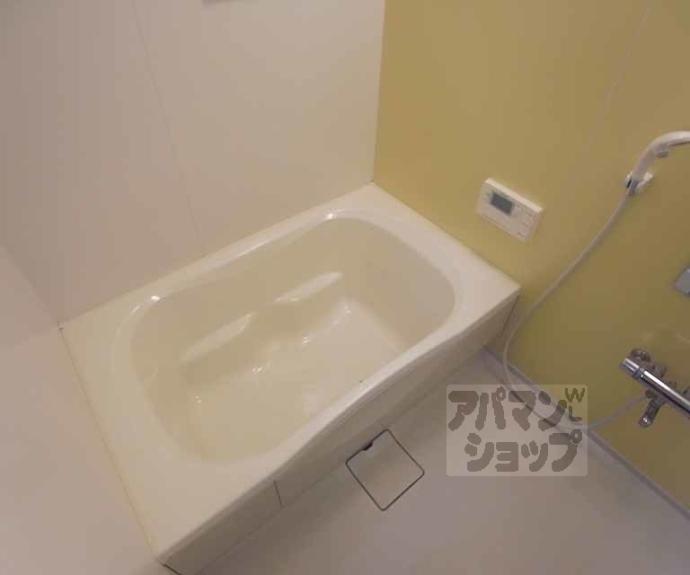 【メゾン和泉式部】間取