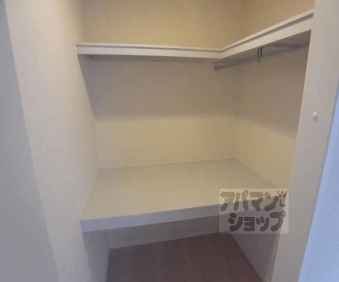 【メゾン和泉式部】間取