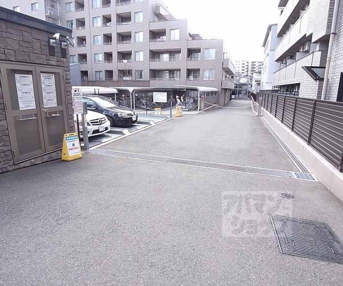 【サーパスシティ西院日照町】間取