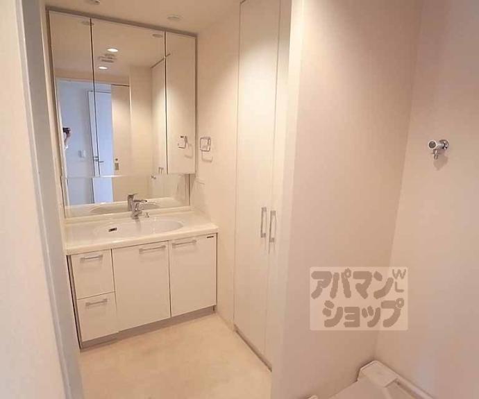 【サーパスシティ西院日照町】間取