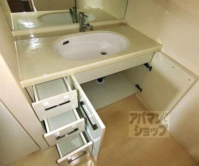 【サーパスシティ西院日照町】間取