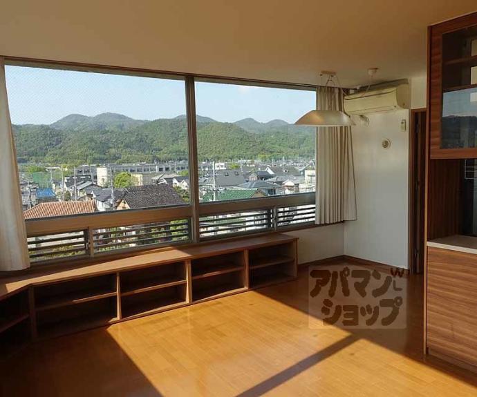 【シンフォニー嵯峨嵐山】間取