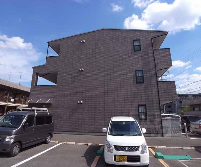 【アンプルールフェールデルニエ嵯峨ノ段町】間取