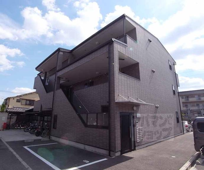 【アンプルールフェールデルニエ嵯峨ノ段町】間取