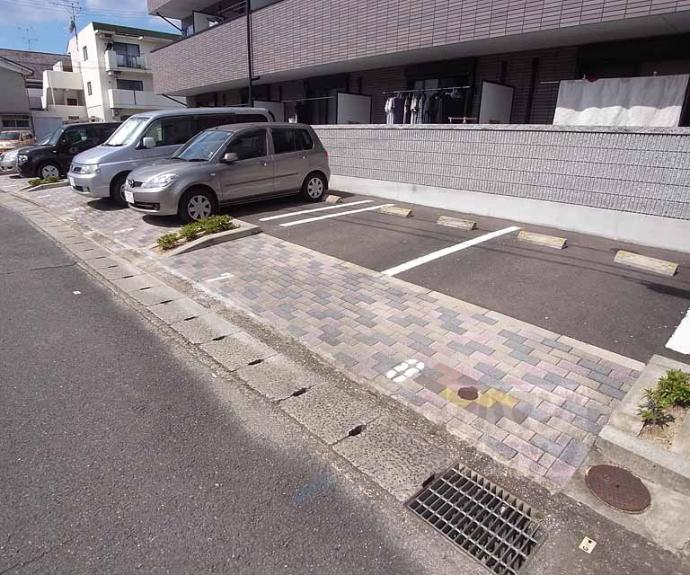 【アンプルールフェールデルニエ嵯峨ノ段町】間取