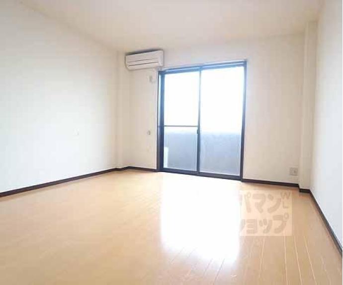 【アンプルールフェールデルニエ嵯峨ノ段町】間取