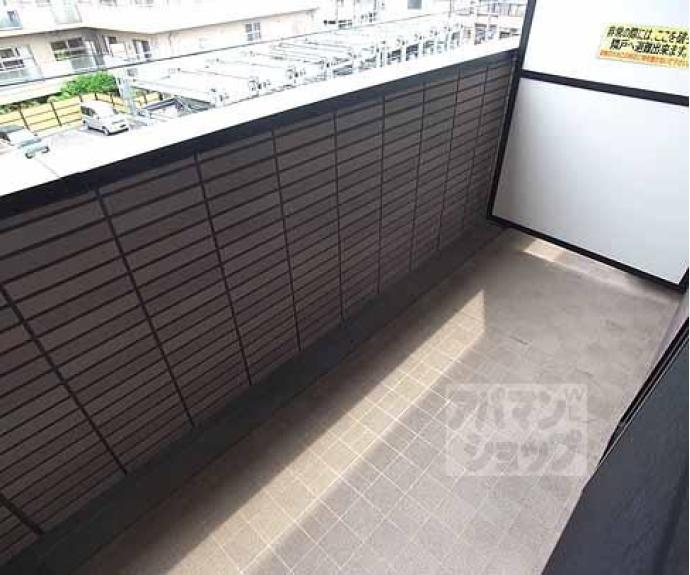 【アンプルールフェールデルニエ嵯峨ノ段町】間取