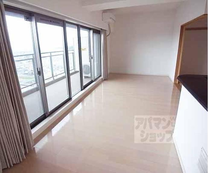 【パデシオン六地蔵ザ・タワーレジデンス】間取