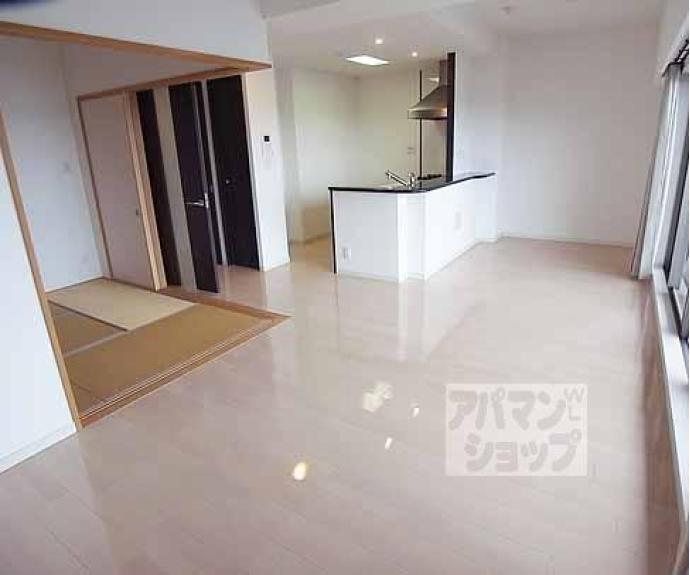 【パデシオン六地蔵ザ・タワーレジデンス】間取