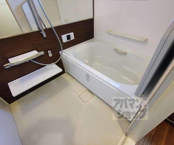 【ラウンドガーデン嵐山】間取