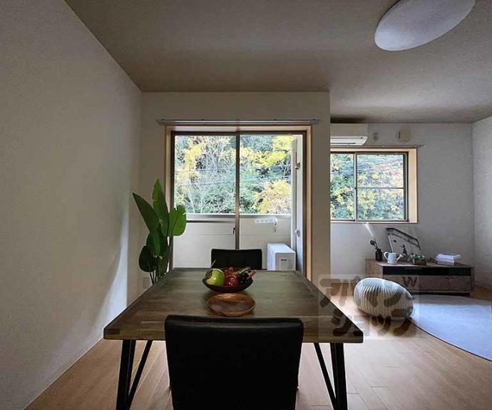 【コリーナ宇多野】間取