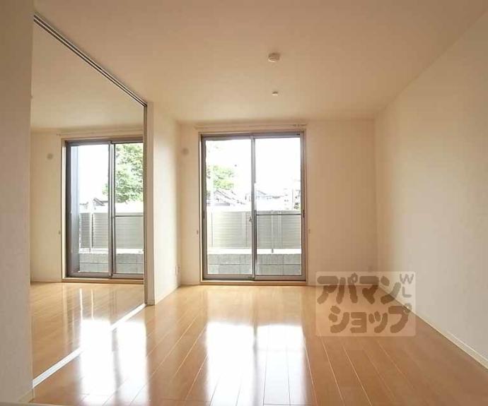 【シャーメゾン嵯峨野】間取