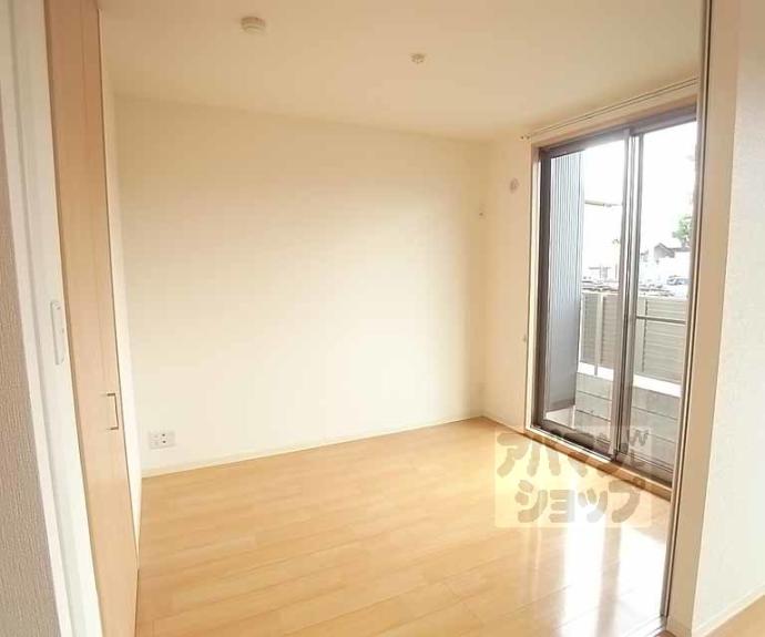 【シャーメゾン嵯峨野】間取