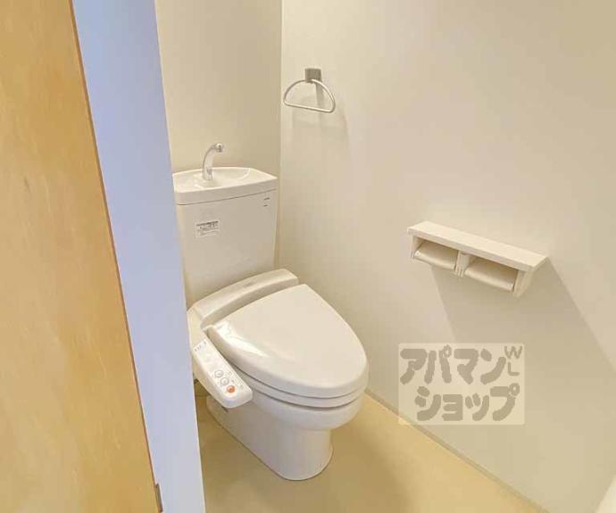 【コートハウス上桂】間取