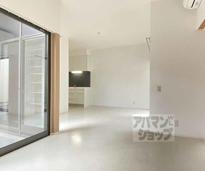 【コートハウス上桂】間取