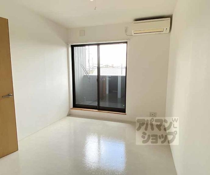 【コートハウス上桂】間取