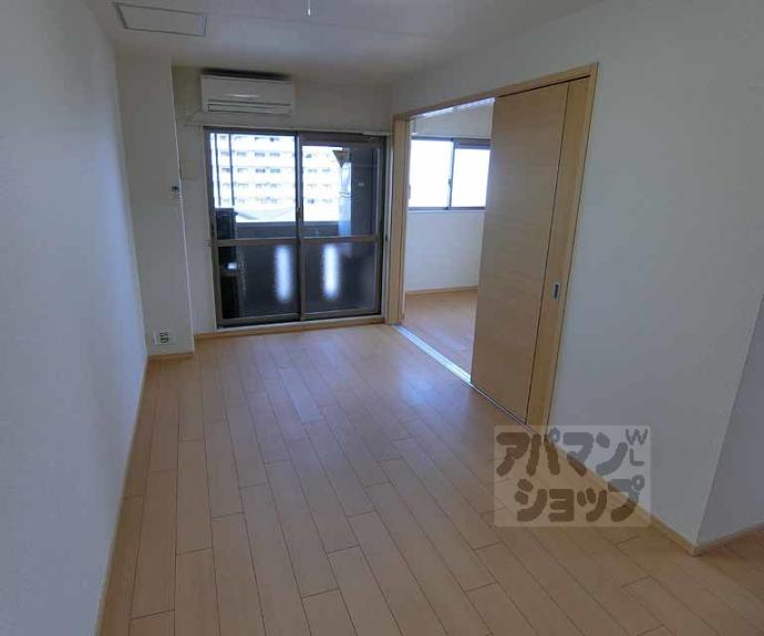 【ｆｏｒｅｓｔａｇｅ　西院】間取