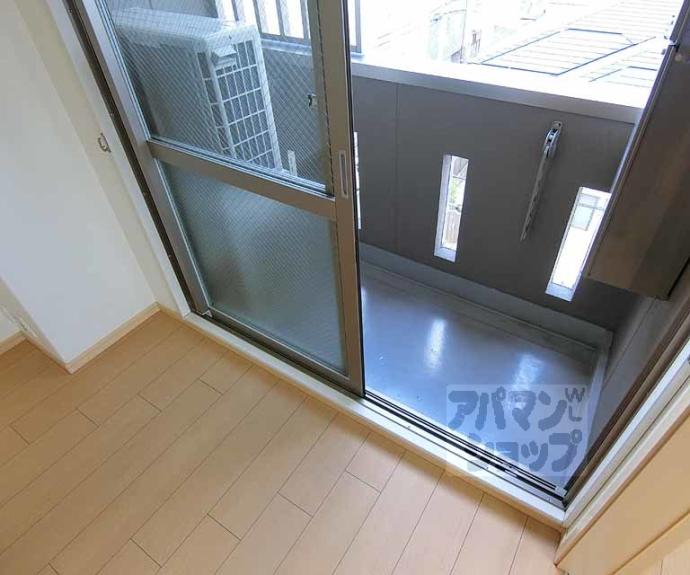 【ｆｏｒｅｓｔａｇｅ　西院】間取