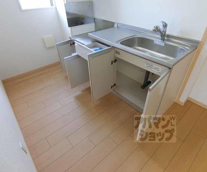 【ｆｏｒｅｓｔａｇｅ　西院】間取