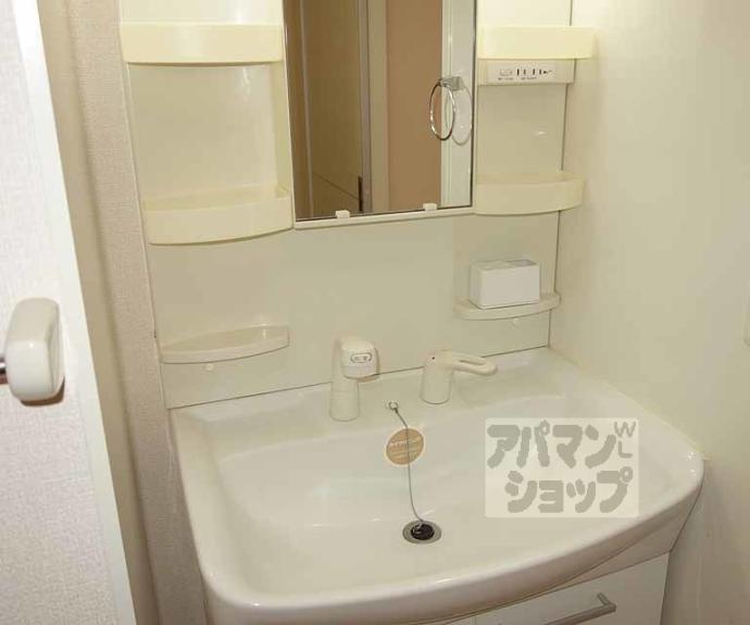 【Ｄｏｕｃｅ　Ｆｌｅｕｒ７７】間取