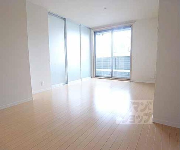 【シャーメゾン高新・嵯峨野】間取