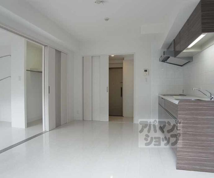 【プリオーレリベルタ桂A棟】間取