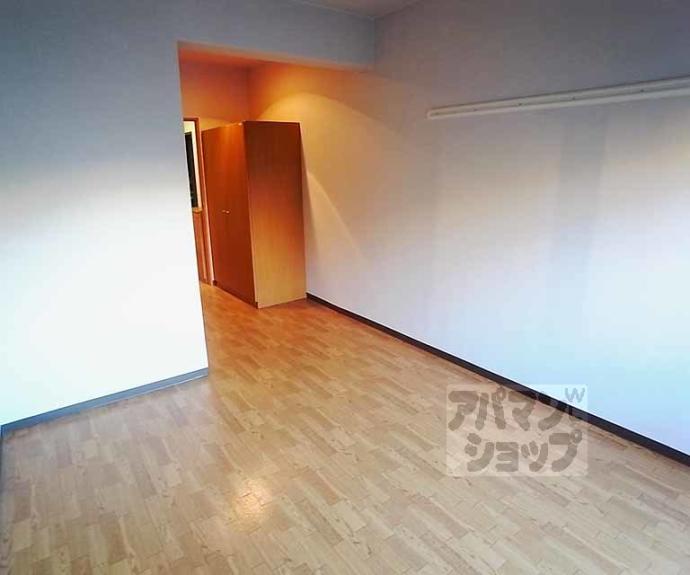 【ラ・プルミエール烏丸五条】間取