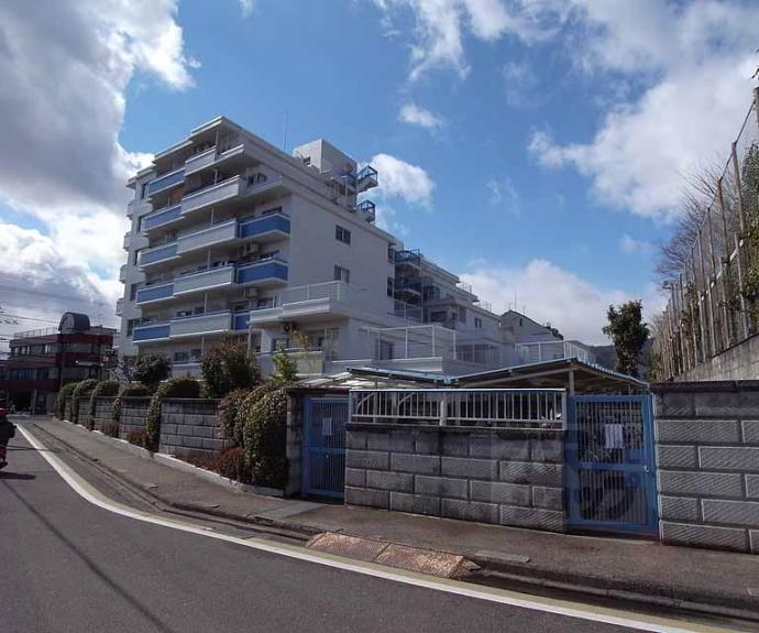 【ライトコート嵯峨】