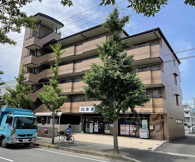 ラスヌベス
