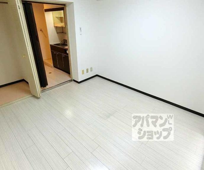 【クレセント太秦】間取