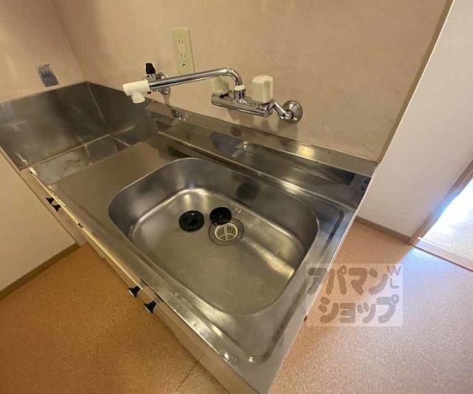 【エレガンス西院】間取