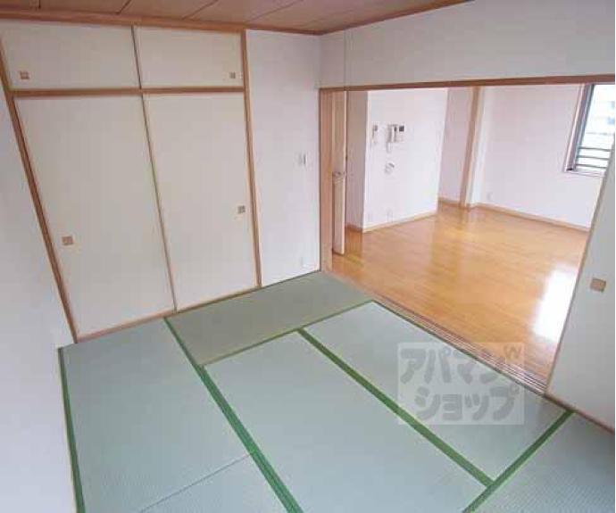 【パインフィールド洛西】間取