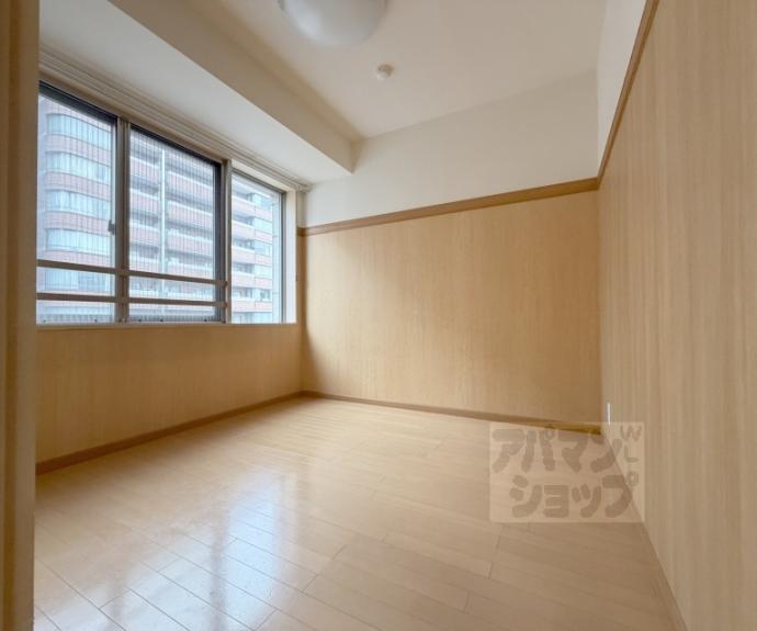 【パインフィールド西院】間取