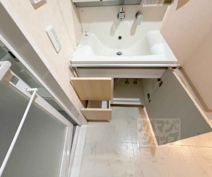 【パインフィールド西院】間取