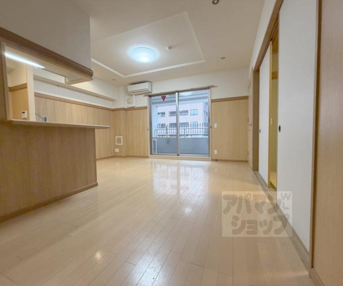 【パインフィールド西院】間取