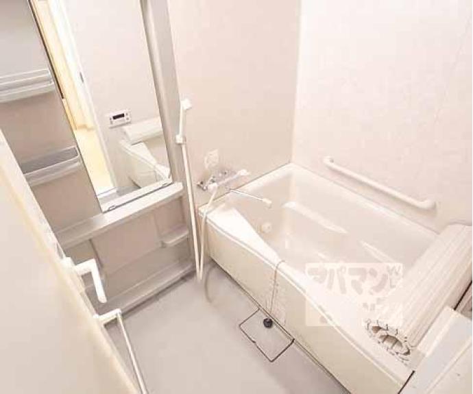 【パインフィールド西院】間取