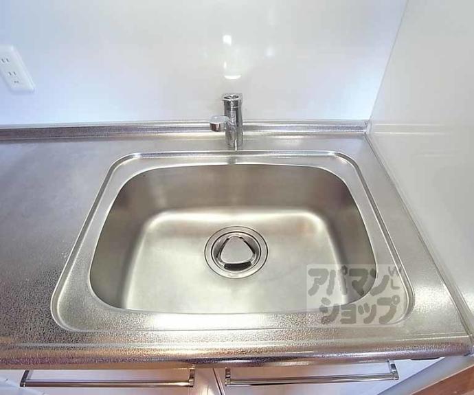 【パインフィールド西院】間取